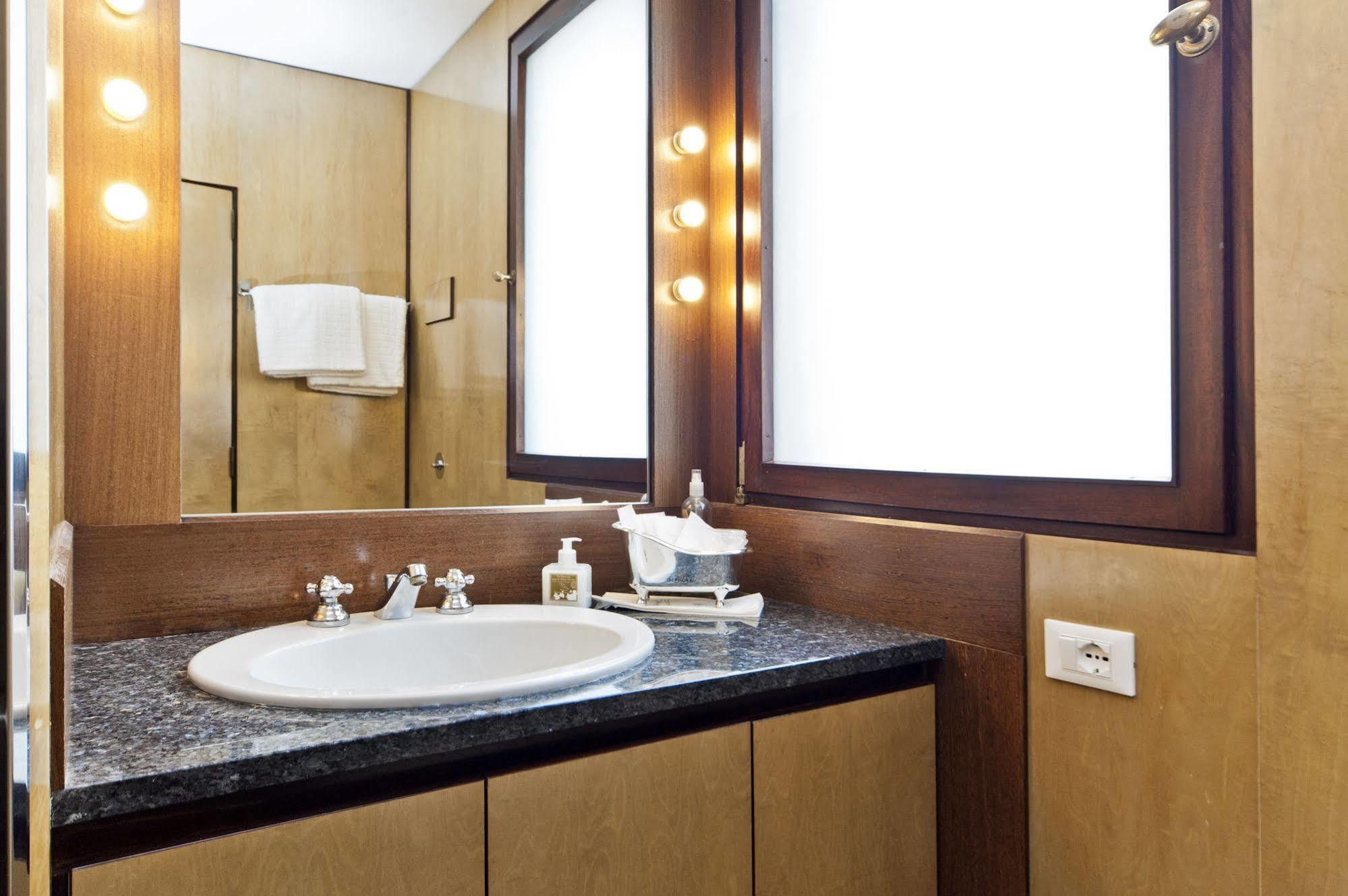 Elegant Terrace Apartment Near Piazza San Marco Last Floor No Lift Βενετία Εξωτερικό φωτογραφία