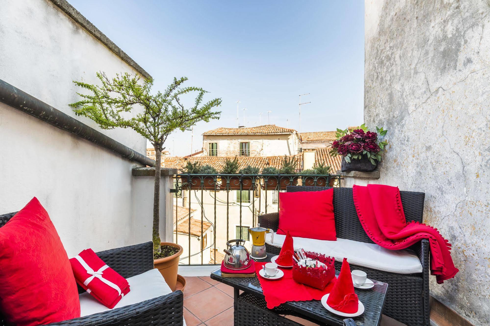 Elegant Terrace Apartment Near Piazza San Marco Last Floor No Lift Βενετία Εξωτερικό φωτογραφία